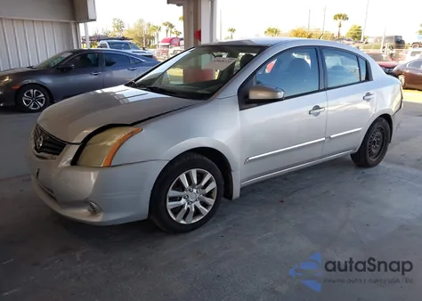2010 Nissan Sentra 2.0S z USA, uszkodzony, nr VIN 3N1AB6AP7AL667197